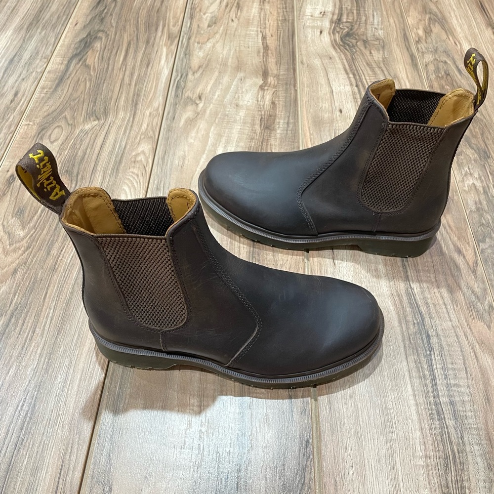 Dr. Martens 2976 Crazy Horse Leather Chelsea Boots